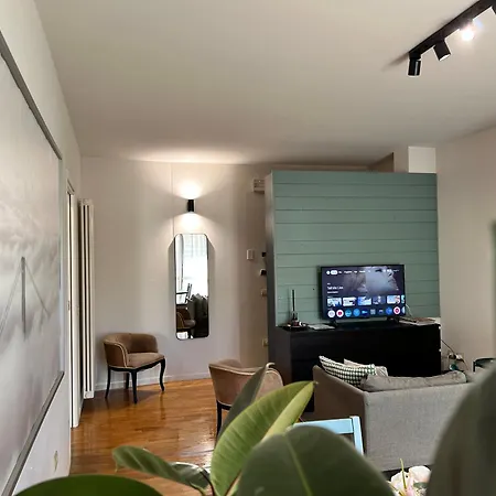 Apartman Bilocale Moderno A *