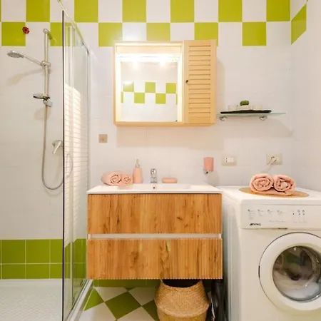 Apartman Bilocale Moderno A *